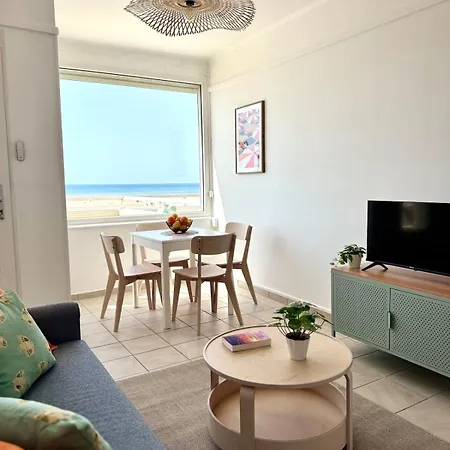 Camille - Vue - 2 Avec Grande Terrasse *